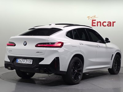 2025 BMW X4 photo 3