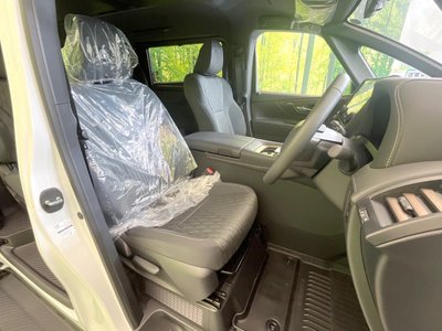 2026 Toyota ALPHARD — фото 9