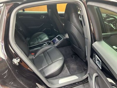PORSCHE PANAMERA - 8