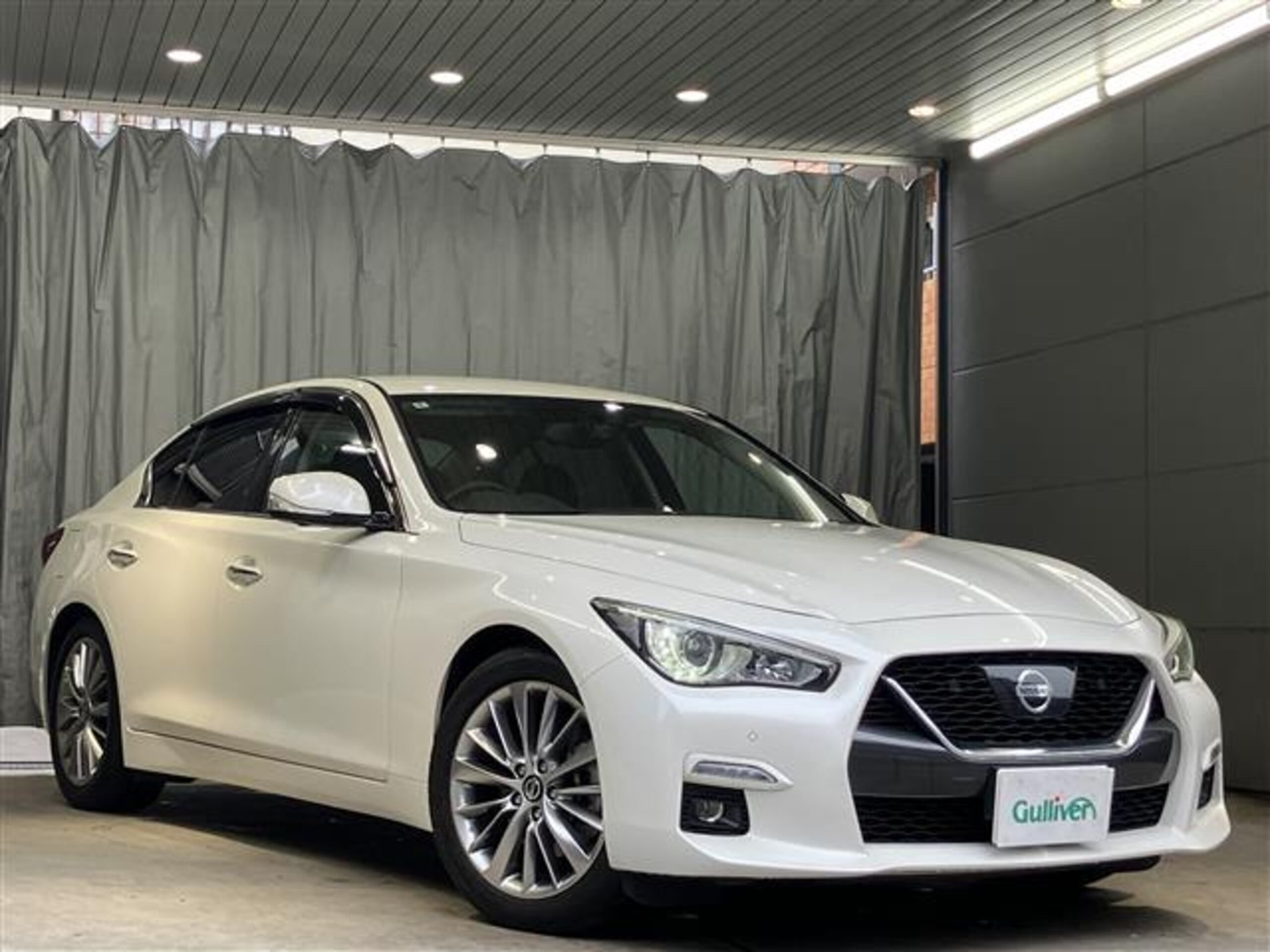 NISSAN SKYLINE - View 1