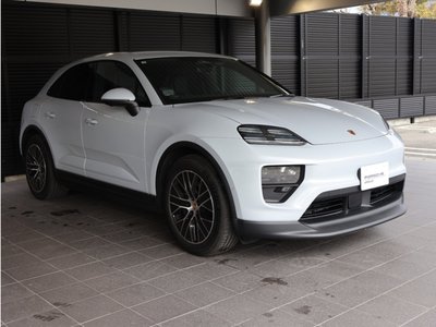 PORSCHE MACAN - 3
