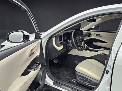 2025 Toyota CROWN CROSSOVER 缩略图 11