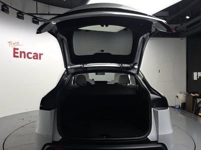 2025 Tesla MODEL Y — миниатюра 34