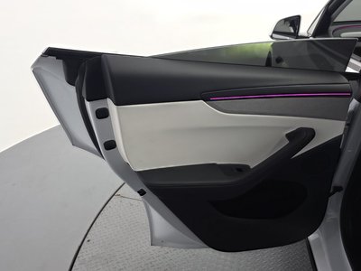2025 Tesla MODEL Y — миниатюра 15
