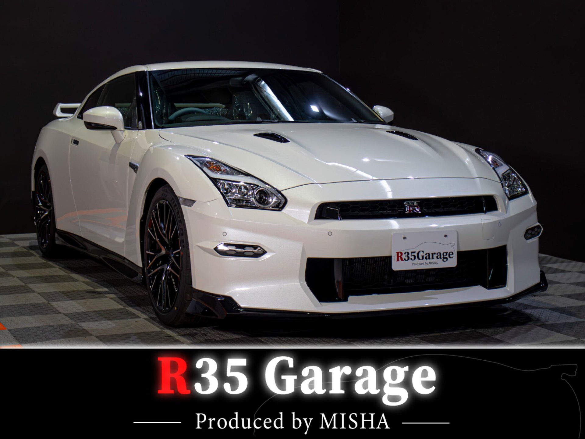 NISSAN GT-R - View 1