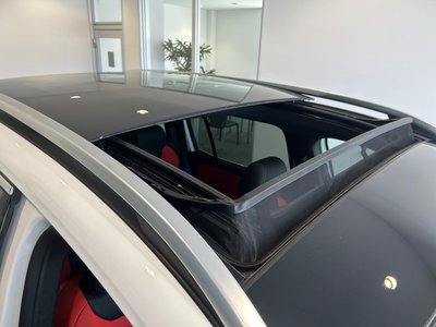 2025 Mercedes-BENZ GLB 照片 2