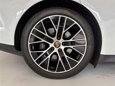 2024 Porsche TAYCAN 照片 9