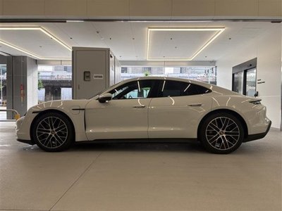 2024 Porsche TAYCAN 照片 2