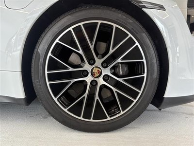 2024 Porsche TAYCAN 照片 8