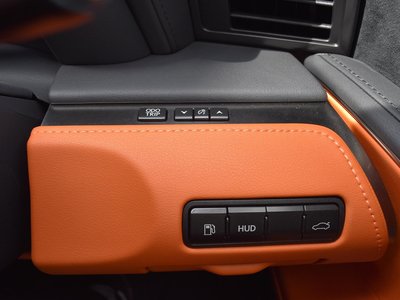 صورة مصغرة 45 لـ 2020 Lexus LC