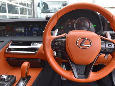 صورة مصغرة 32 لـ 2020 Lexus LC