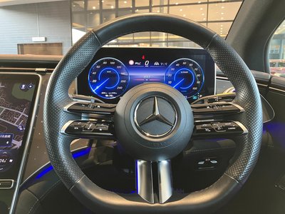 MERCEDES-BENZ EQE - 8