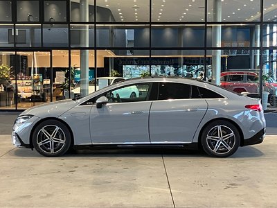 MERCEDES-BENZ EQE - 2