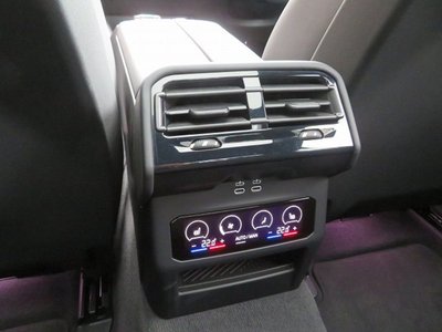 2024 BMW 5 SERIES — миниатюра 32