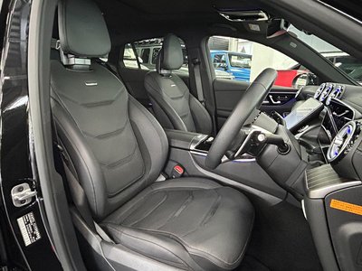 صورة 6 لـ 2025 Mercedes-BENZ GLC AMG