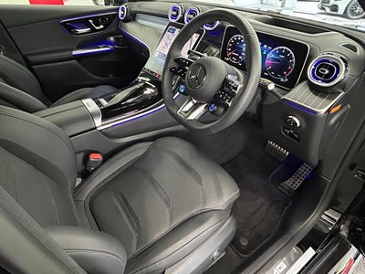 صورة 7 لـ 2025 Mercedes-BENZ GLC AMG