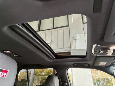 TOYOTA LAND CRUISER 300 - 5