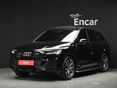 AUDI Q7 - 1