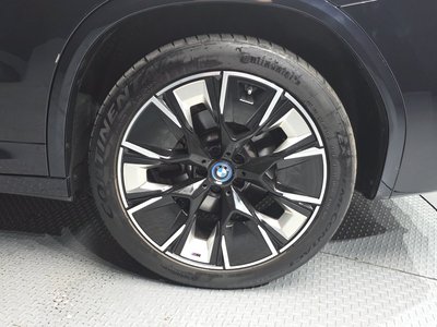 صورة 8 لـ 2023 BMW IX3