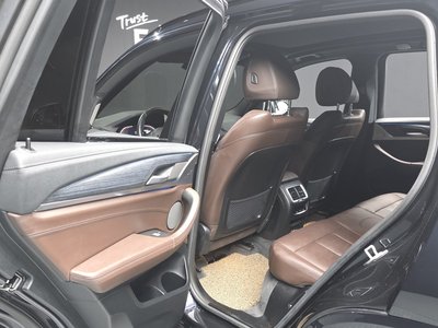 2023 BMW IX3 — миниатюра 16