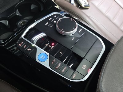 2023 BMW IX3 — миниатюра 12