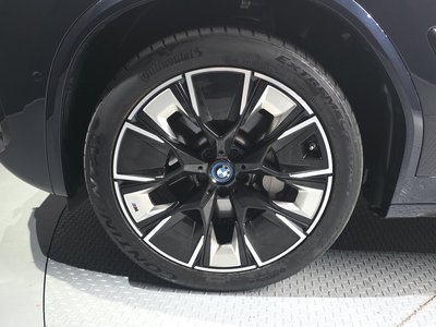 صورة 6 لـ 2023 BMW IX3