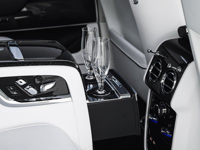 2026 ROLLS-ROYCE CULLINAN thumbnail 44