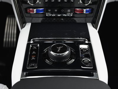 2026 ROLLS-ROYCE CULLINAN thumbnail 23