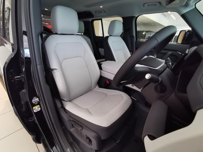 صورة مصغرة 24 لـ 2025 LAND Rover DEFENDER
