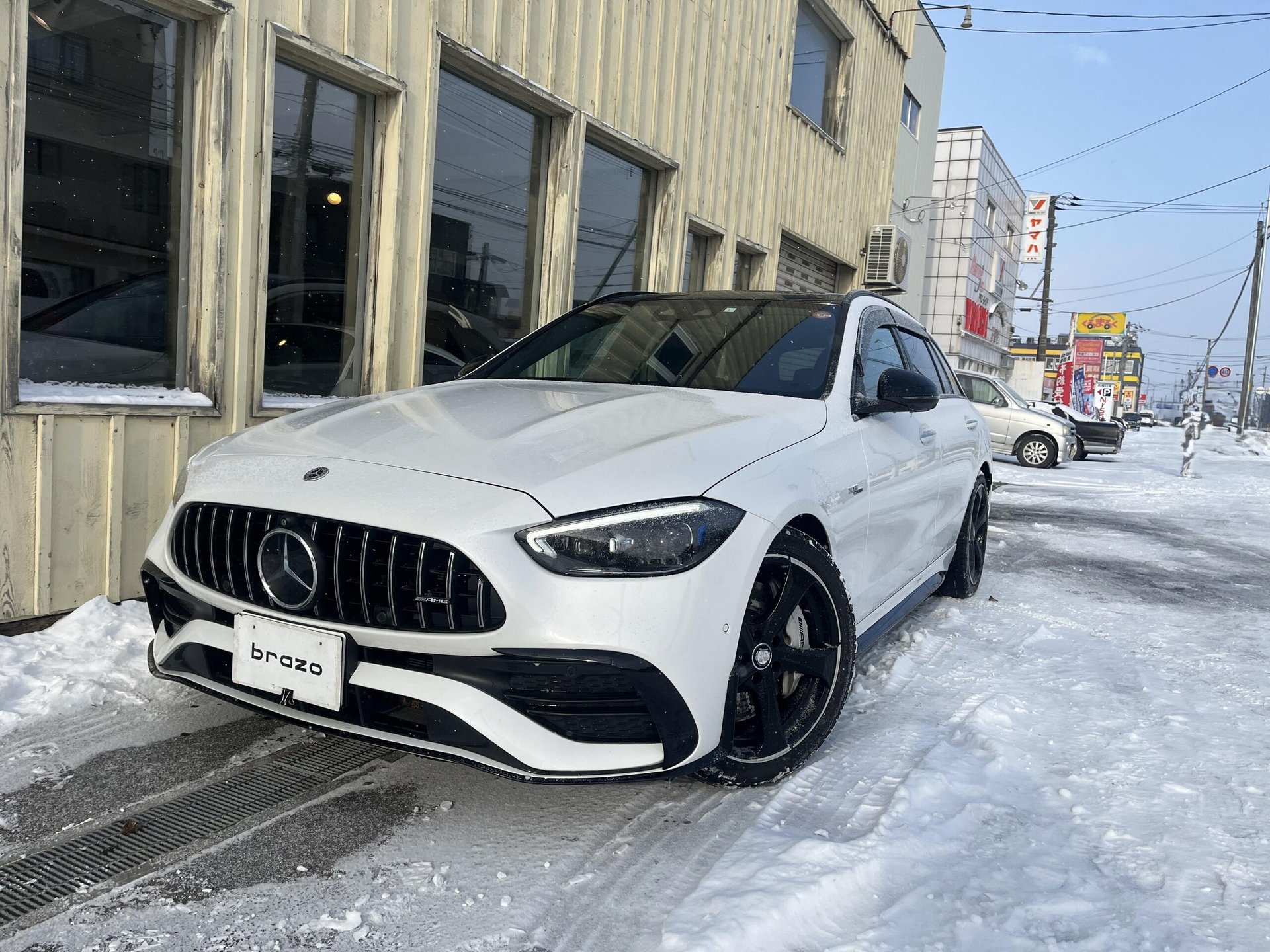 MERCEDES-BENZ C-CLASS WAGON AMG - View 1