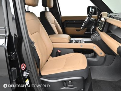 LAND ROVER DEFENDER - 10