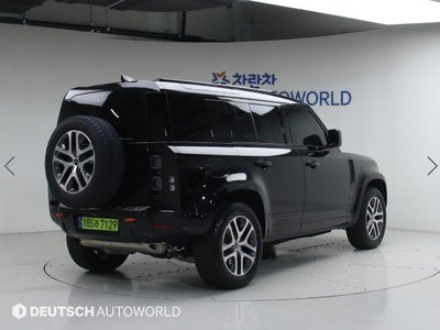 LAND ROVER DEFENDER - 4