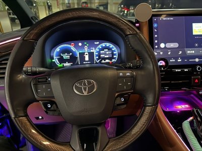 2025 Toyota ALPHARD — миниатюра 16