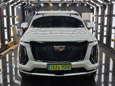 CADILLAC ESCALADE 5TH GENERATION - 1