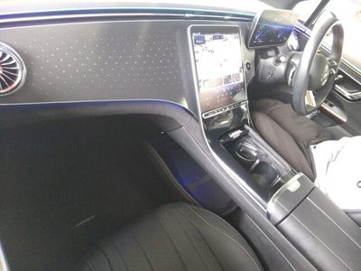 صورة 3 لـ 2023 Mercedes-BENZ EQE