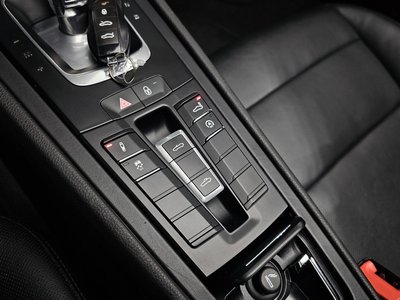 صورة مصغرة 25 لـ 2017 Porsche 718