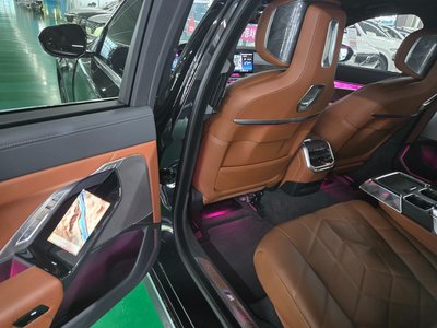 BMW 7 SERIES - 10