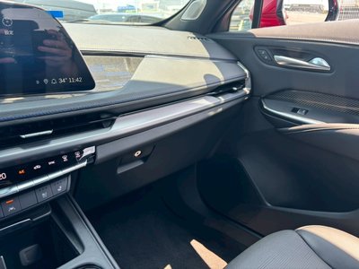 2025 Cadillac XT4 照片 37