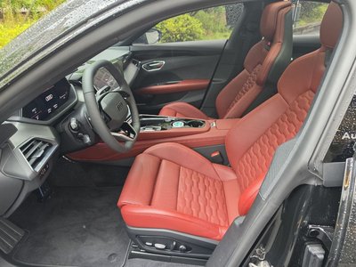 صورة 7 لـ 2025 AUDI S E-TRON GT