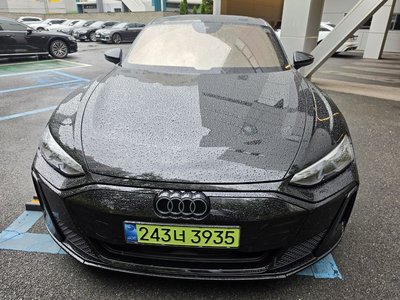صورة 1 لـ 2025 AUDI S E-TRON GT