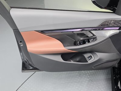 2025 BMW 5 SERIES 缩略图 14
