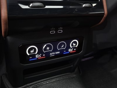 2025 BMW 5 SERIES 缩略图 29