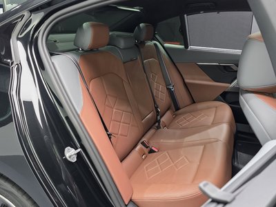 2025 BMW 5 SERIES 缩略图 17