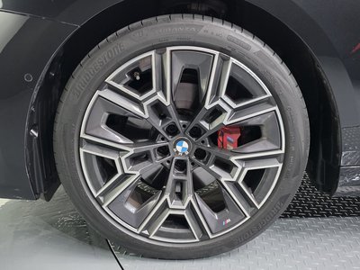 2025 BMW 5 SERIES 照片 6