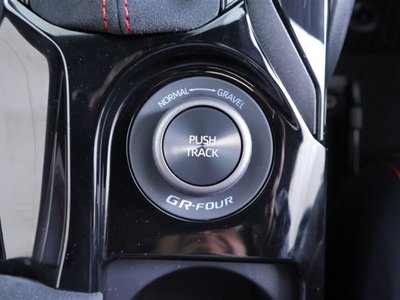 TOYOTA GR COROLLA - 9