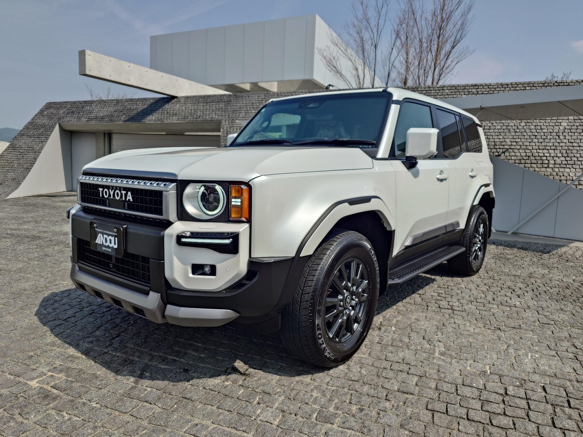 TOYOTA LAND CRUISER 250 - View 1