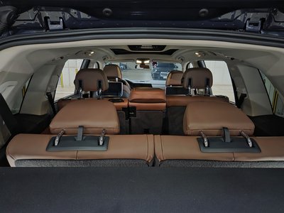 2022 BMW X7 — миниатюра 12