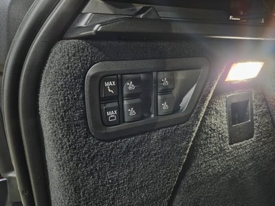 2022 BMW X7 — миниатюра 15