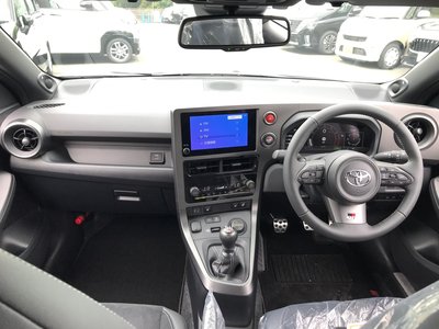 TOYOTA GR YARIS - 6
