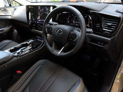 صورة مصغرة 49 لـ 2025 Lexus NX